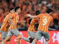 爱奇艺体育登录入口-阿奇建功难奈何超离奇乌龙，云南2-1逆转河南，中超最新积分如下