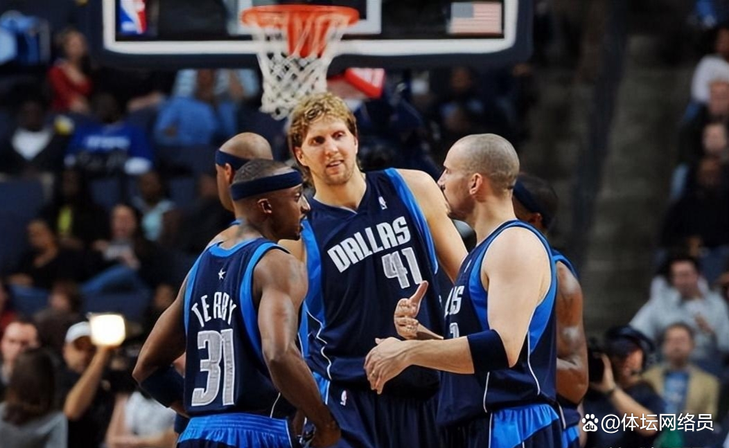 包含诺维茨基退役:德国篮球巨星谢幕NBA生涯的词条