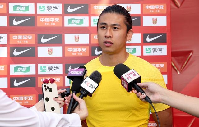 国足“未来之星”伤退，张玉宁失单刀，仅1661人观赛