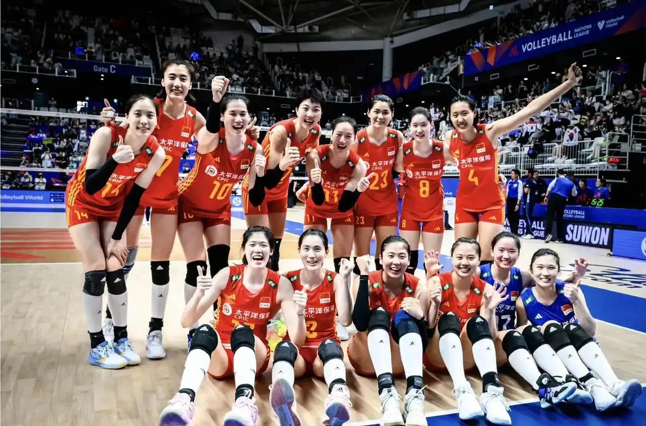 惊天大逆转！世联赛-中国女排3-2美国队