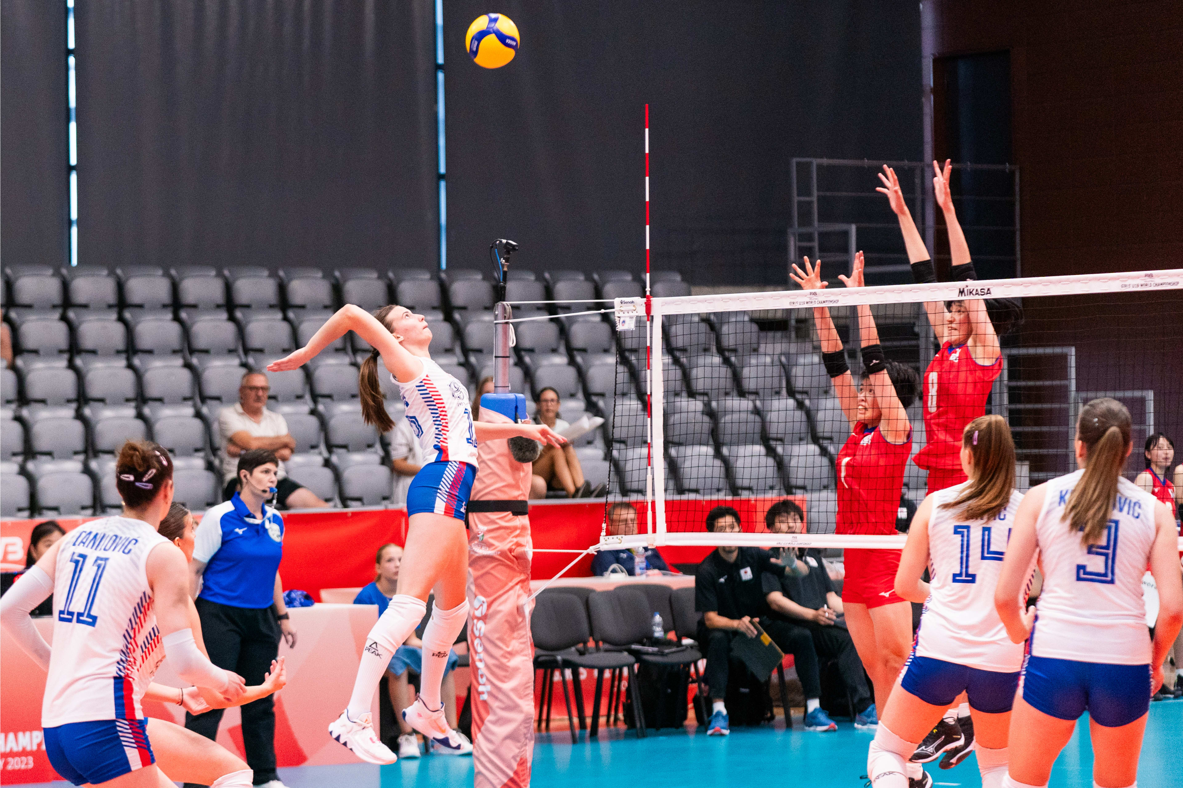 U19世锦赛-中国女排2-3意大利获第6陈晓辉空砍30分