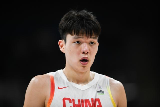霍楠：会发牌&三分中锋极具价值，预测杨瀚森27或30签被选中的简单介绍