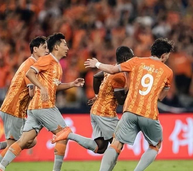 阿奇建功难奈何超离奇乌龙，云南2-1逆转河南，中超最新积分如下