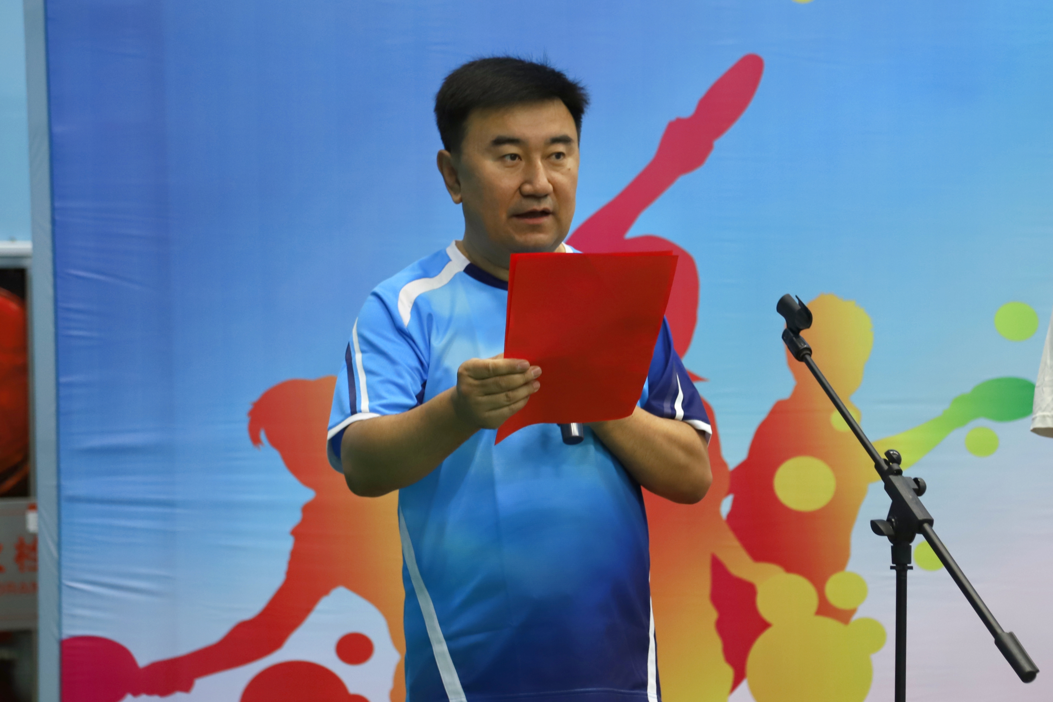 力争上游！运动员为荣誉而战，终圆金梦