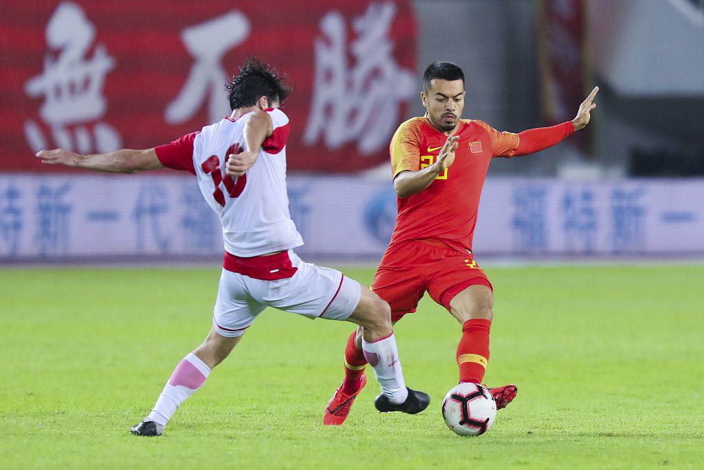 包含教练组研究新战术，球队备战信心满满的词条